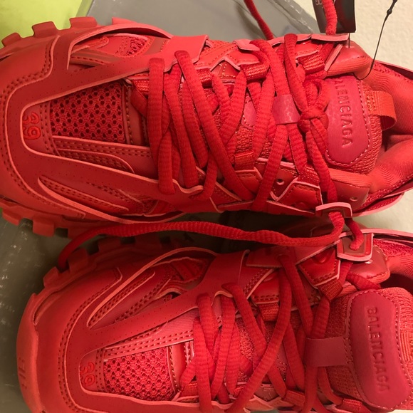 Balenciaga Low - Top Sneakers - Picture 3 of 13